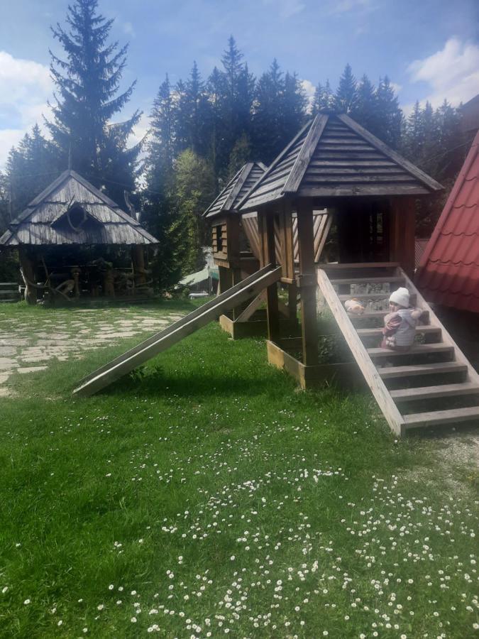 Hotel Bartka Yablunytsya Exterior photo